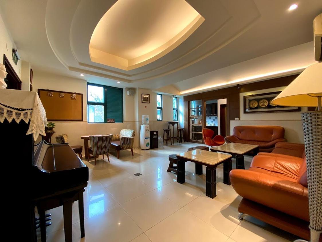 Ho Feng Private Hotel 電梯自助民宿 吉安郷 エクステリア 写真