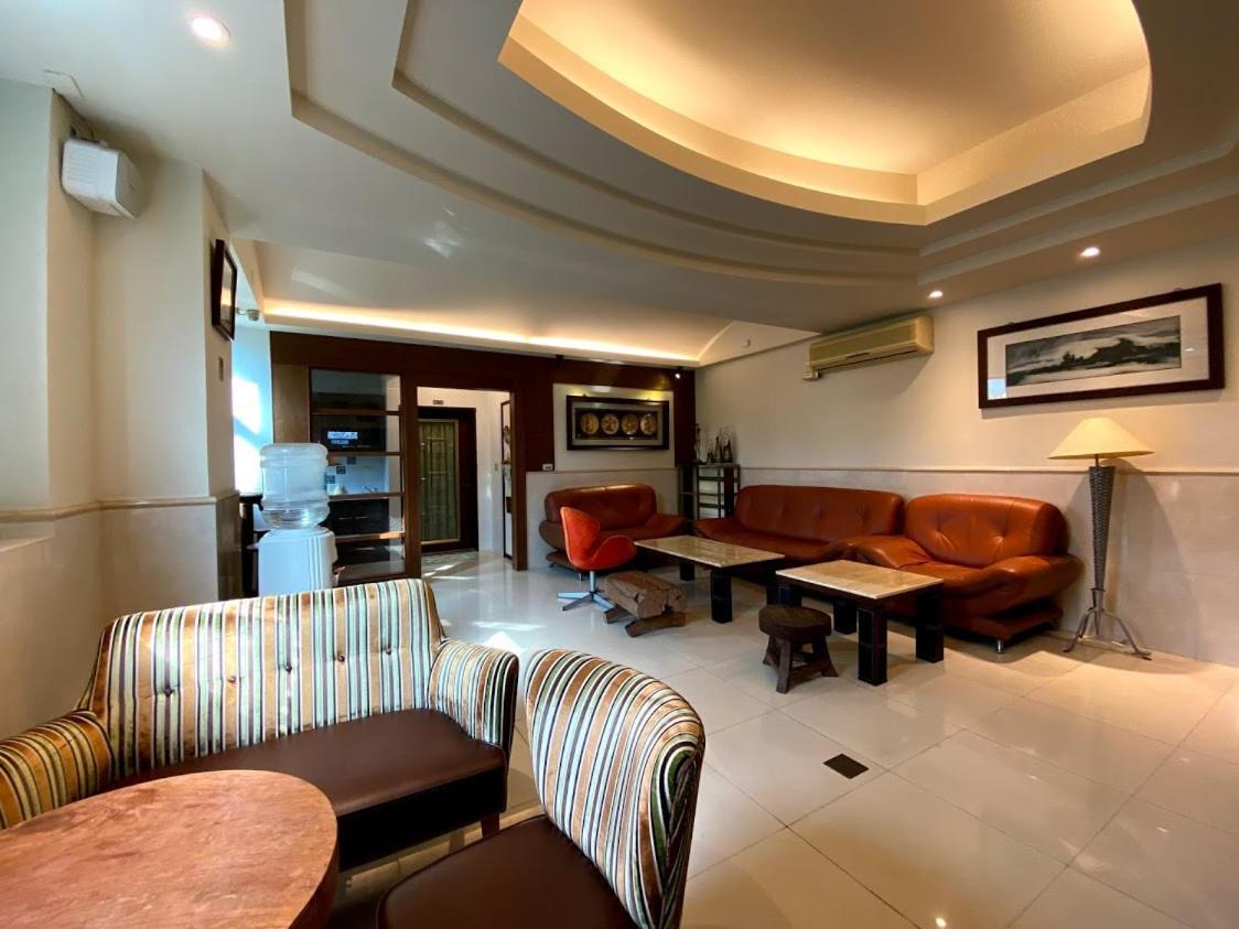 Ho Feng Private Hotel 電梯自助民宿 吉安郷 エクステリア 写真